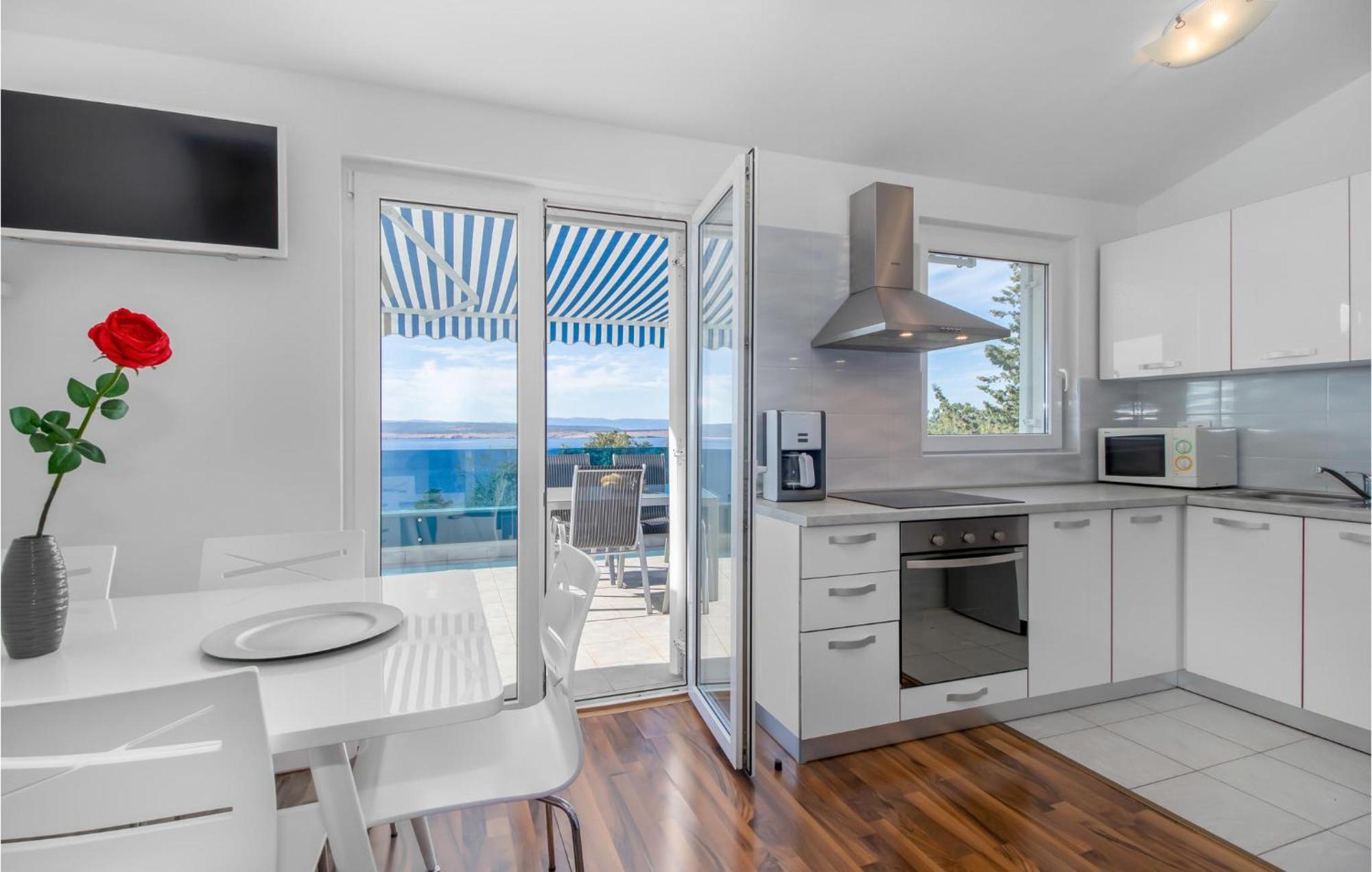 Stunning Apartment In Dramalj With House Sea View Exterior photo